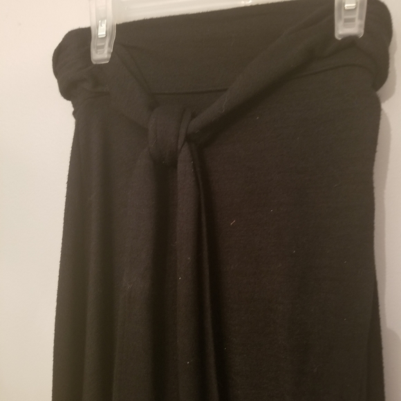 Versatile GAP wrap skirt - Picture 2 of 3
